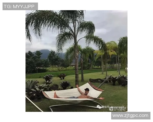 球星妻子勇敢挑战绿茵场展现实力 引领足球圈新风潮 球星妻子勇敢挑战绿茵场展现实力 引领足球圈新风潮